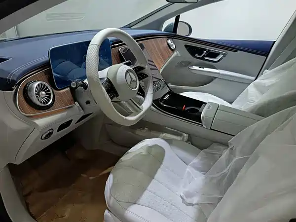 Mercedes-Benz EQE 2025