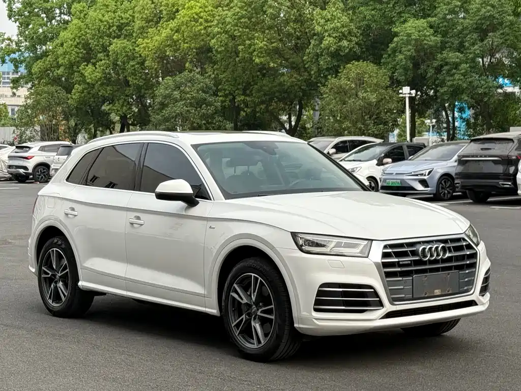 Audi Q5L 2018 — фото 3
