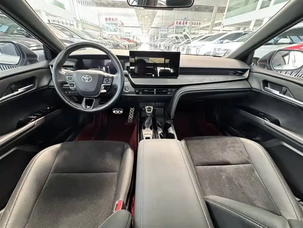 Toyota Camry 2024