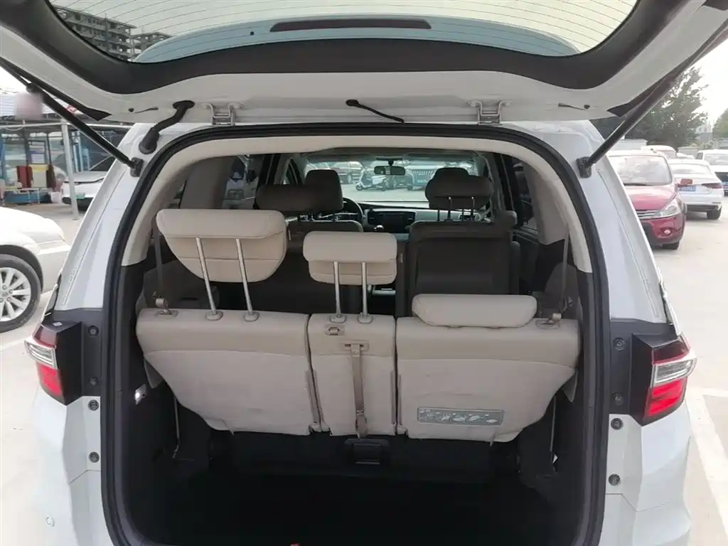 Honda Odyssey 2019 — фото 19