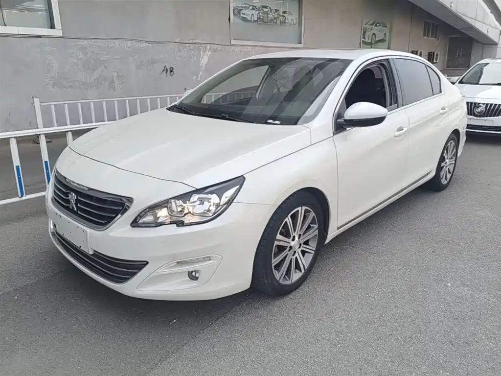 Peugeot 408 2015 — фото 1