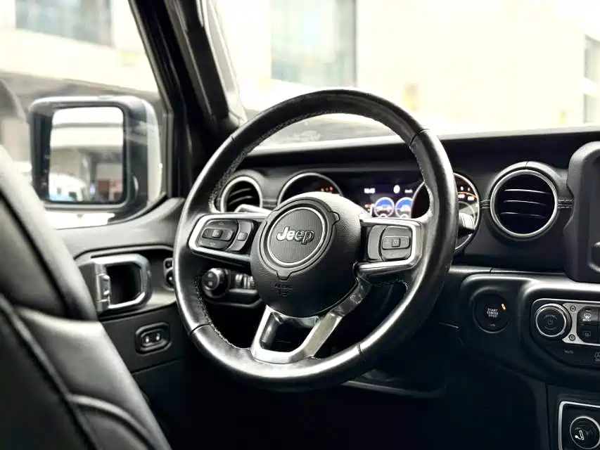 Jeep Wrangler 2019 — фото 8
