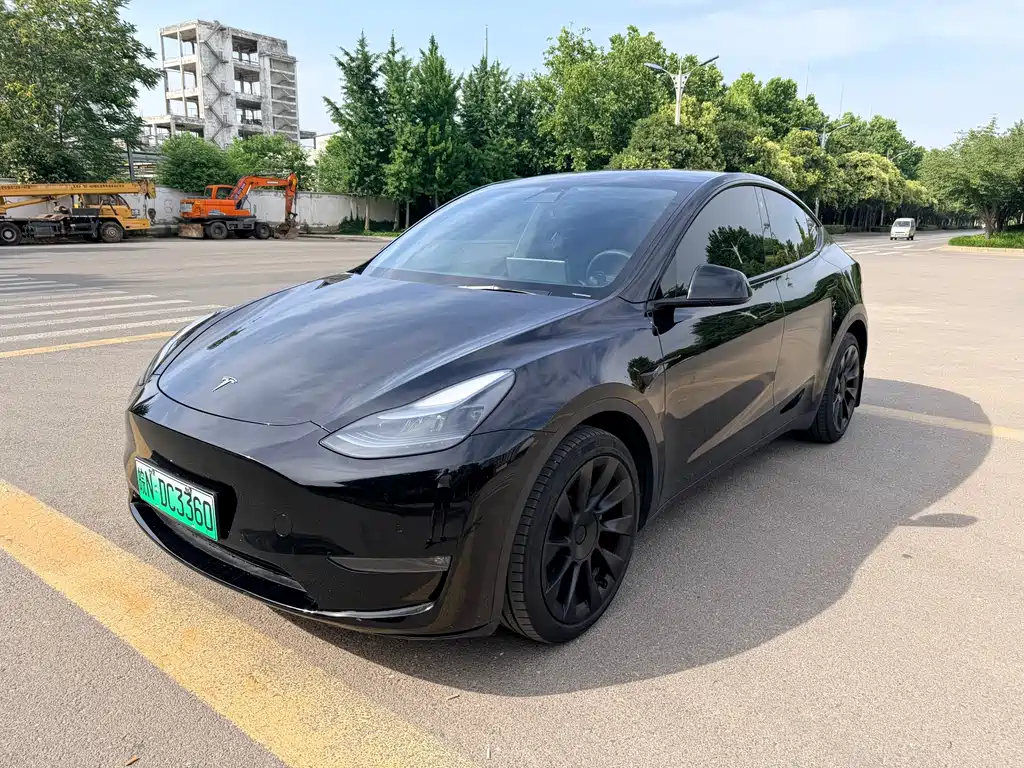 Tesla Model Y 2023 — фото 1