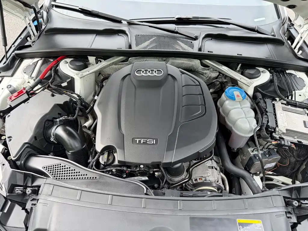 Audi A4L 2018 — фото 24
