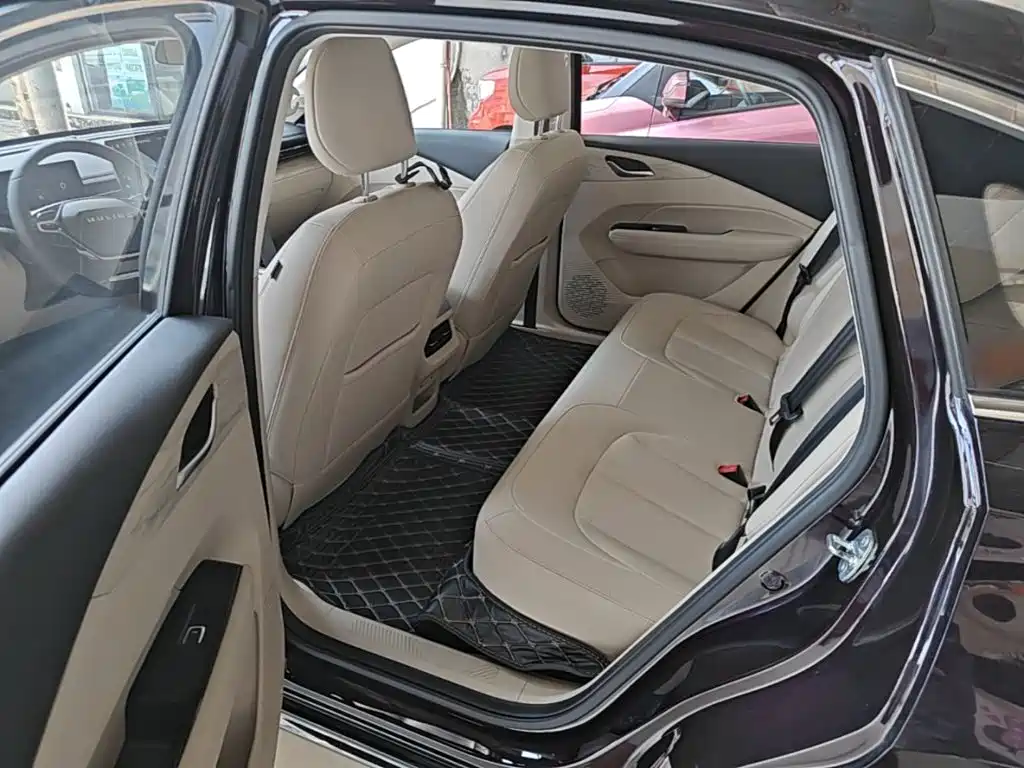 Wuling Starlight 2023 — фото 17