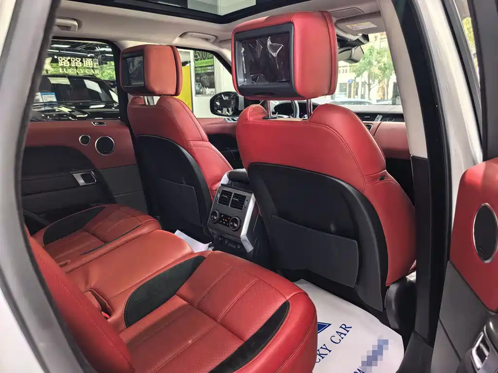 Land Rover Sport 2020 — фото 11