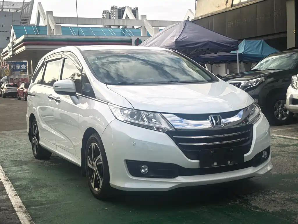 Honda Odyssey 2018 — фото 6