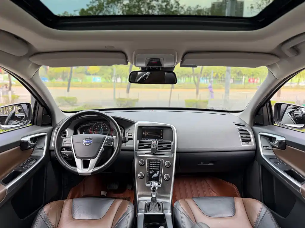 Volvo XC60 2013 — фото 13
