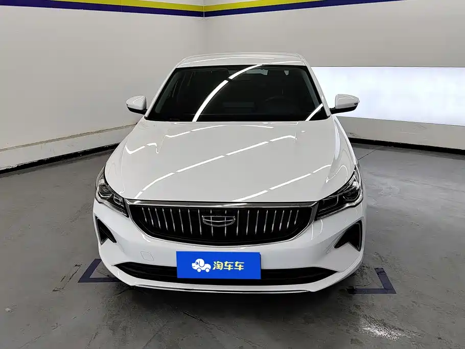 Geely Emgrand 2023