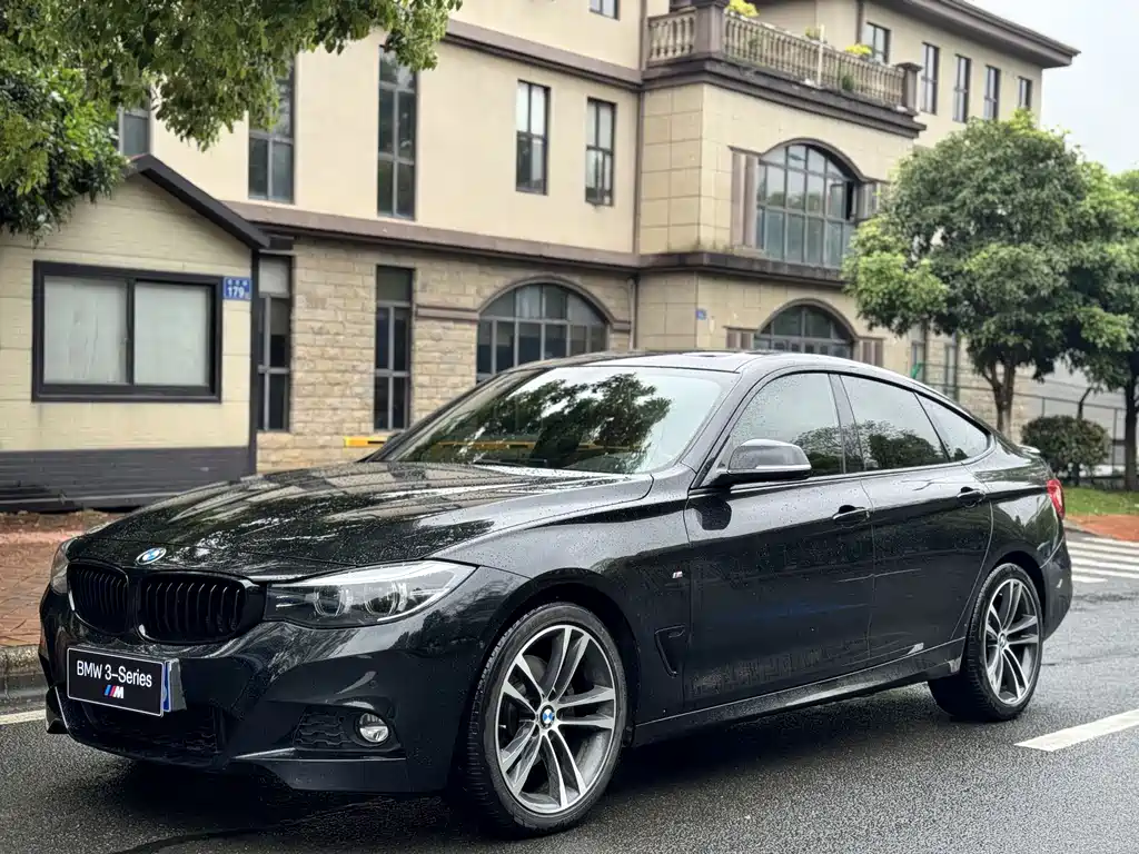 BMW 3 Series GT 2018 — фото 1
