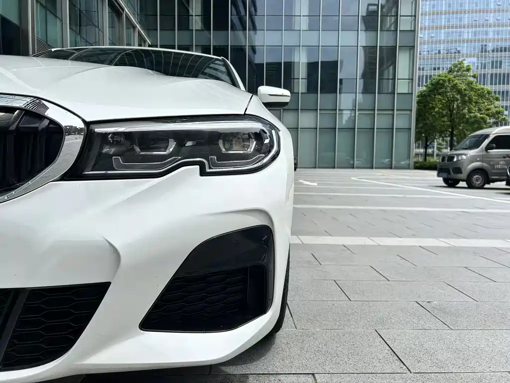 BMW 3 Series 2020 — фото 14