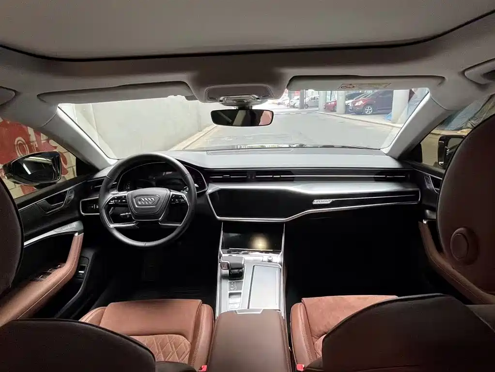 Audi A7L 2025 — фото 11