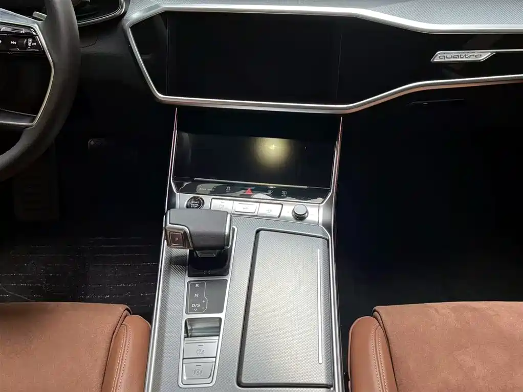 Audi A7L 2025 — фото 12