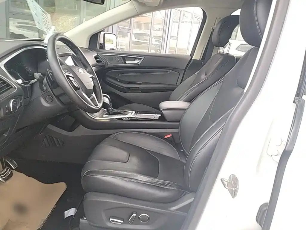 Ford Edge 2015 — фото 15