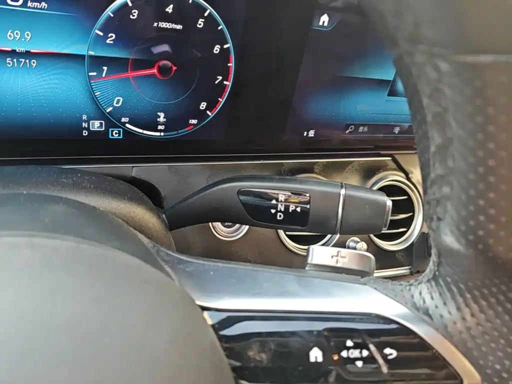 Mercedes-Benz E-Class 2022 — фото 14