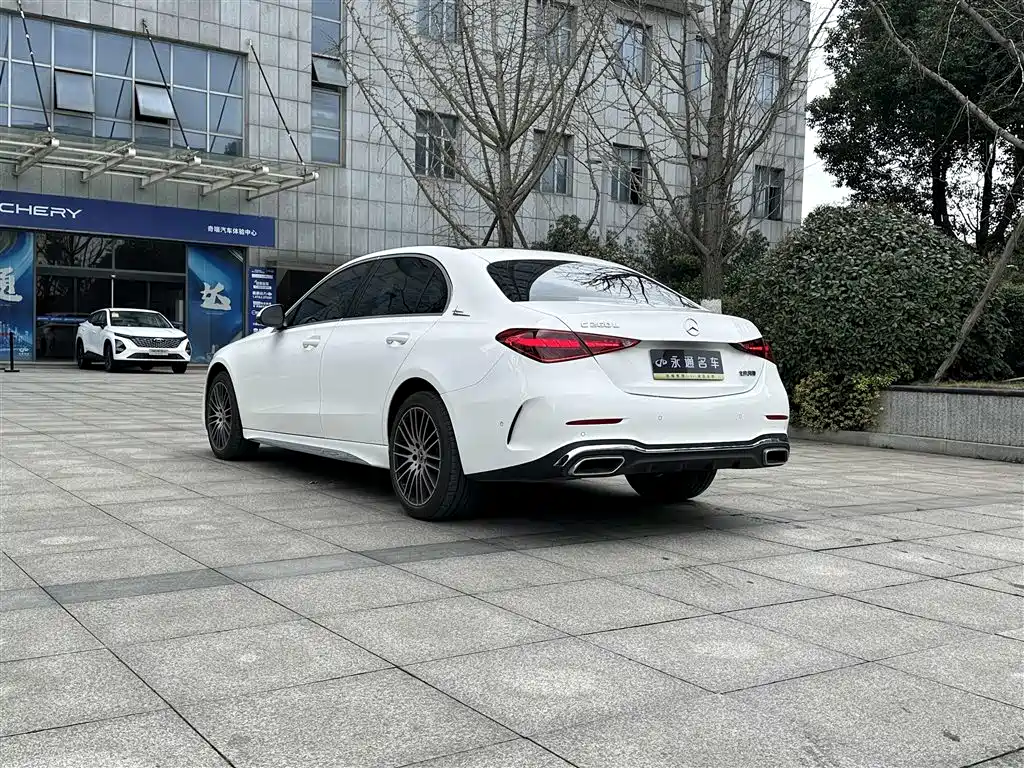 Mercedes-Benz C-Class 2025 — фото 12