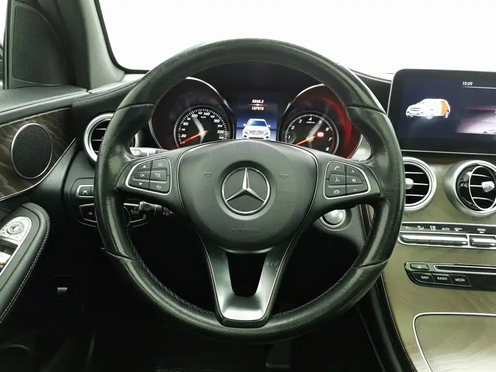 Mercedes-Benz GLC 2019 — фото 11