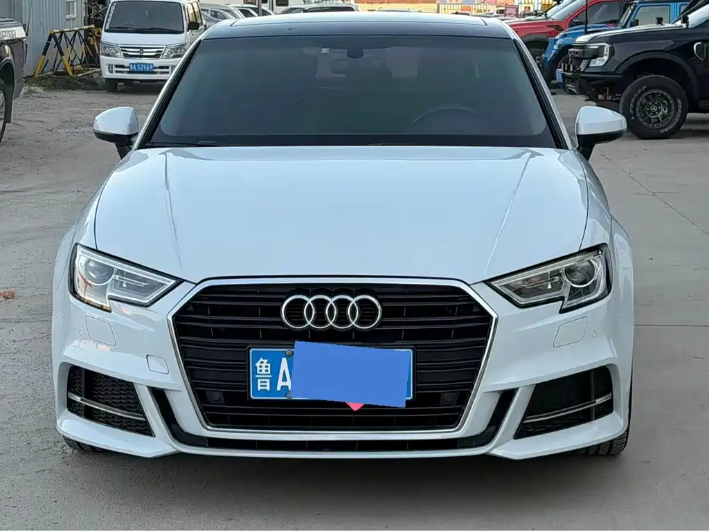 Audi A3 2018 — фото 2