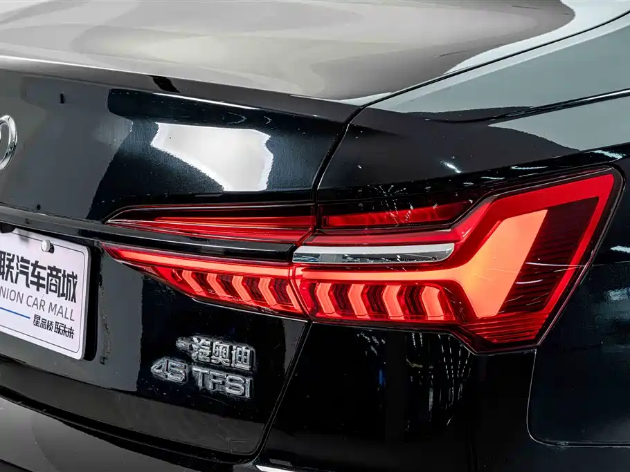 Audi A6L 2021 — фото 8