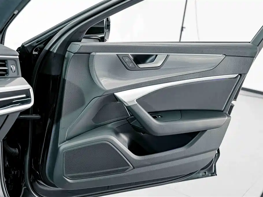 Audi A6L 2021 — фото 14