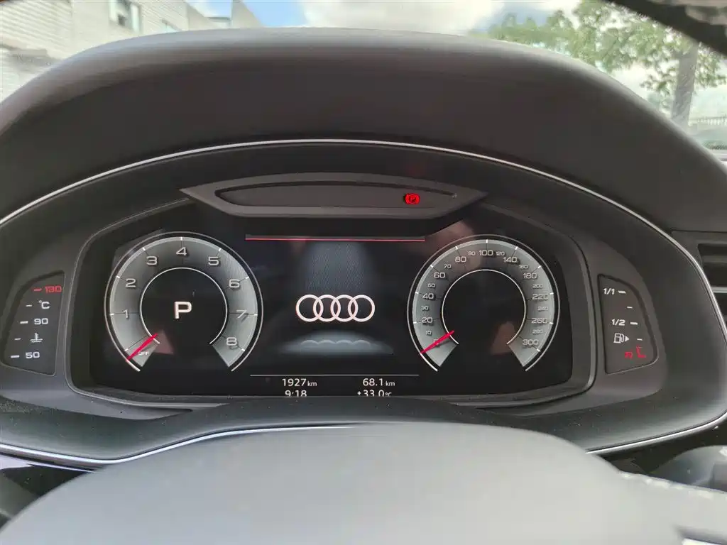 Audi Q7 2025 — фото 9