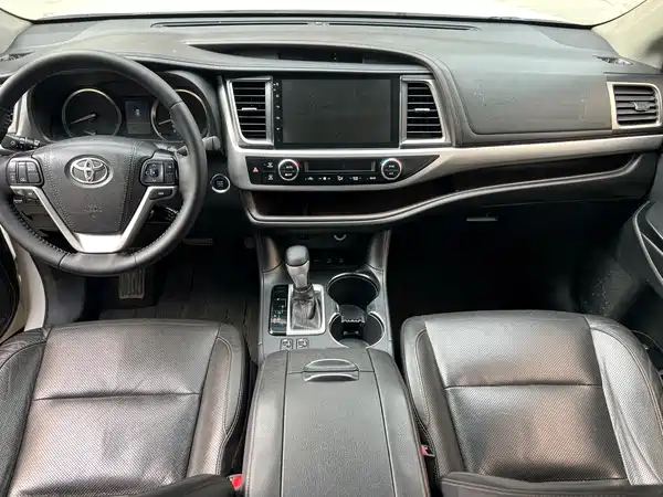 Toyota Highlander 2016