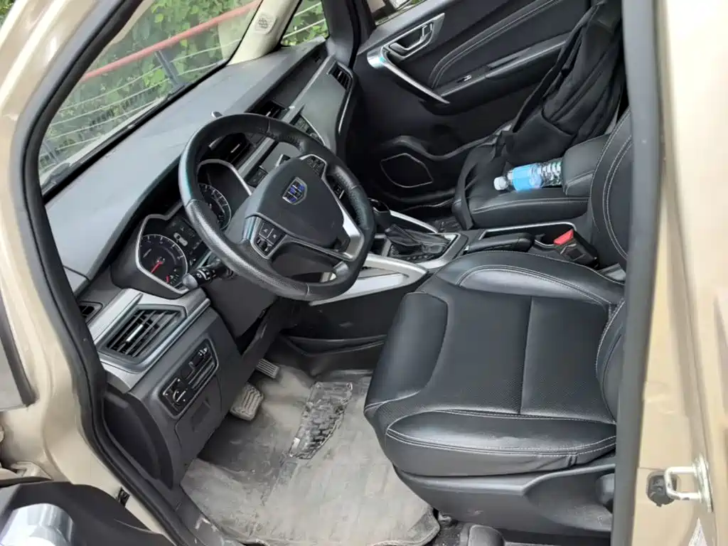 Geely Vision X3 2018 — фото 15