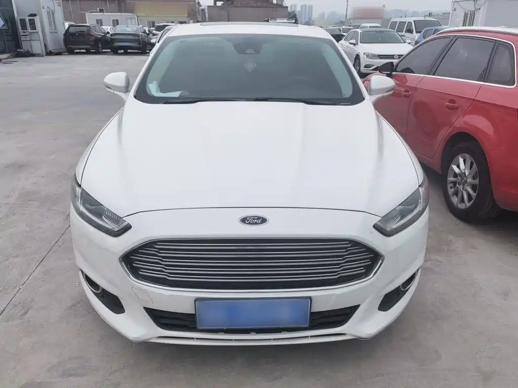Ford Mondeo 2015 — фото 25
