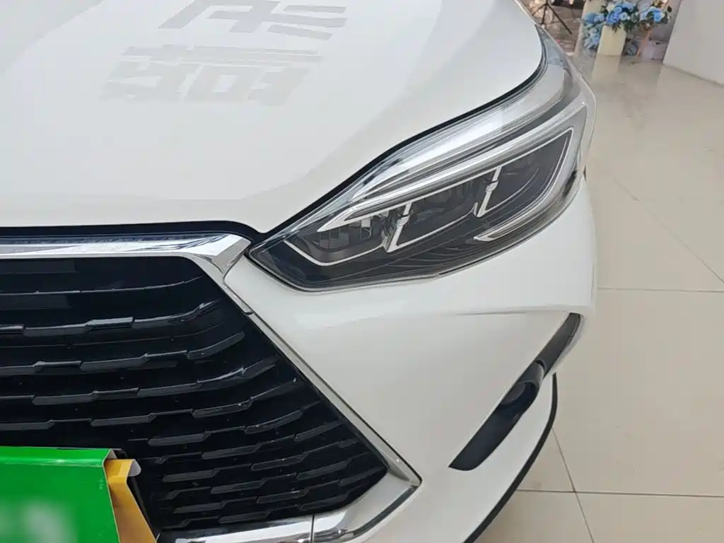 Toyota Yaris L 2021 — фото 24