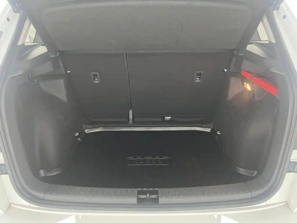 Skoda Karoq 2023 — фото 16