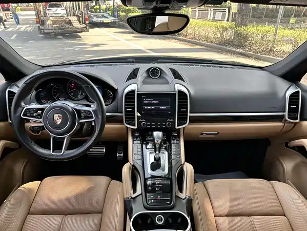 Porsche Cayenne 2016