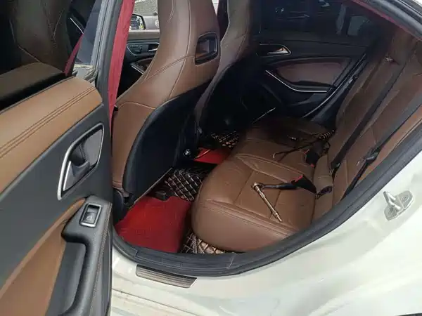 Mercedes-Benz CLA 2015