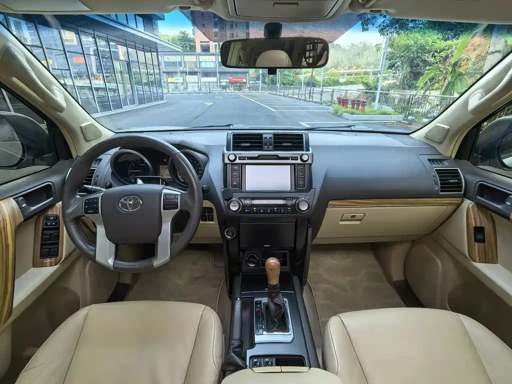 Toyota Prado 2017 — фото 13