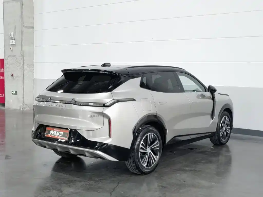 Lynk & Co 08 EM-P 2024 — фото 2