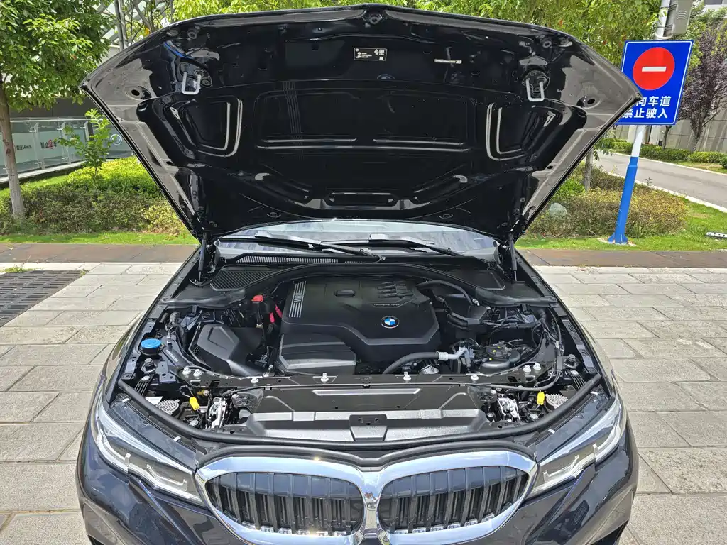 BMW 3 Series 2022 — фото 17