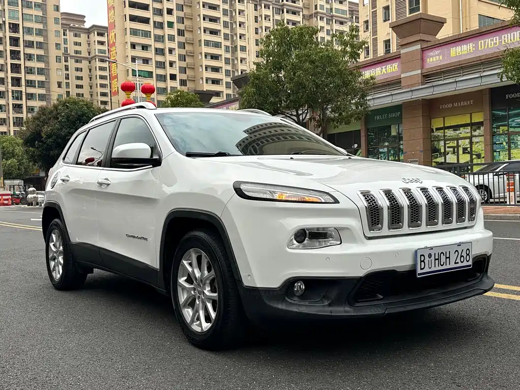 Jeep Cherokee 2016 — фото 3