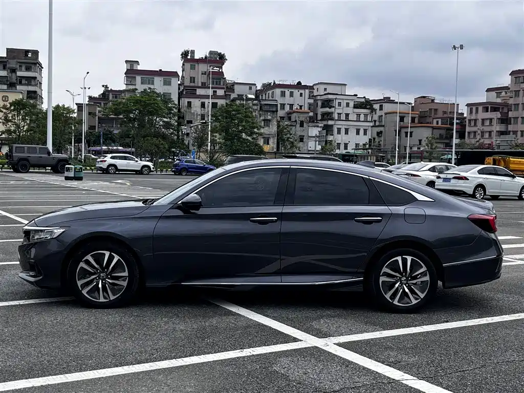 Honda Accord 2023 — фото 9