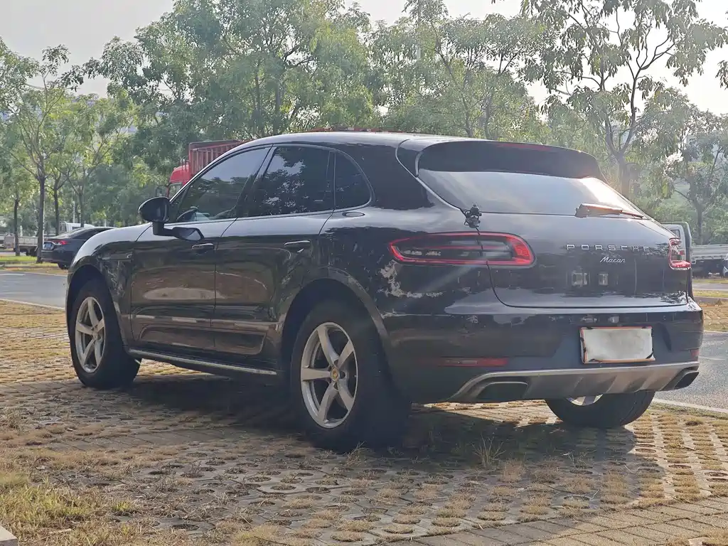Porsche Macan 2017 — фото 8