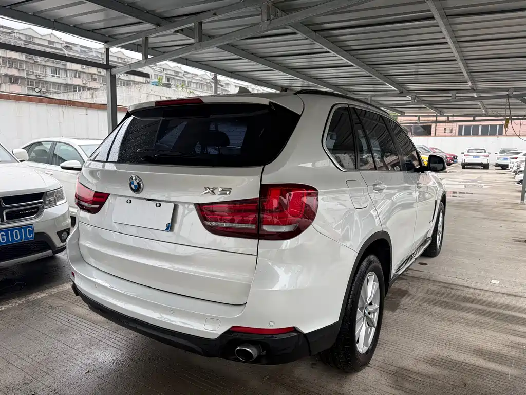 BMW X5 2015 — фото 9