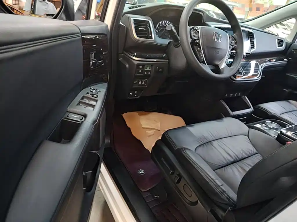 Honda Odyssey 2020 — фото 16