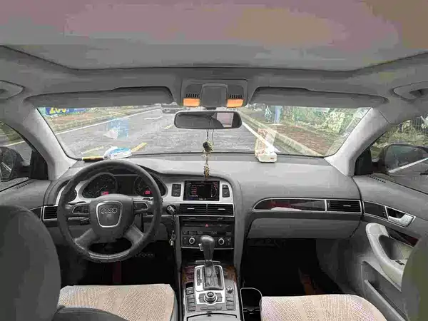 Audi A6L 2012