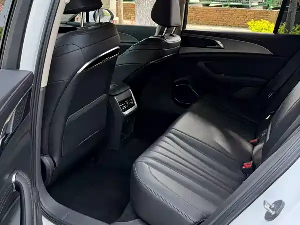Hongqi H5 2024
