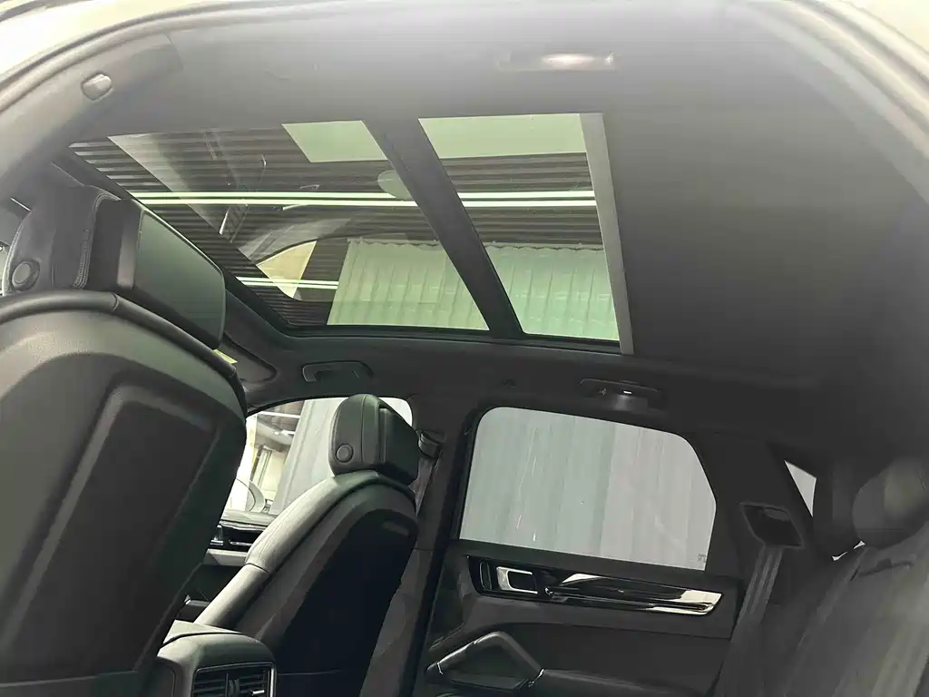 Porsche Cayenne 2018 — фото 18