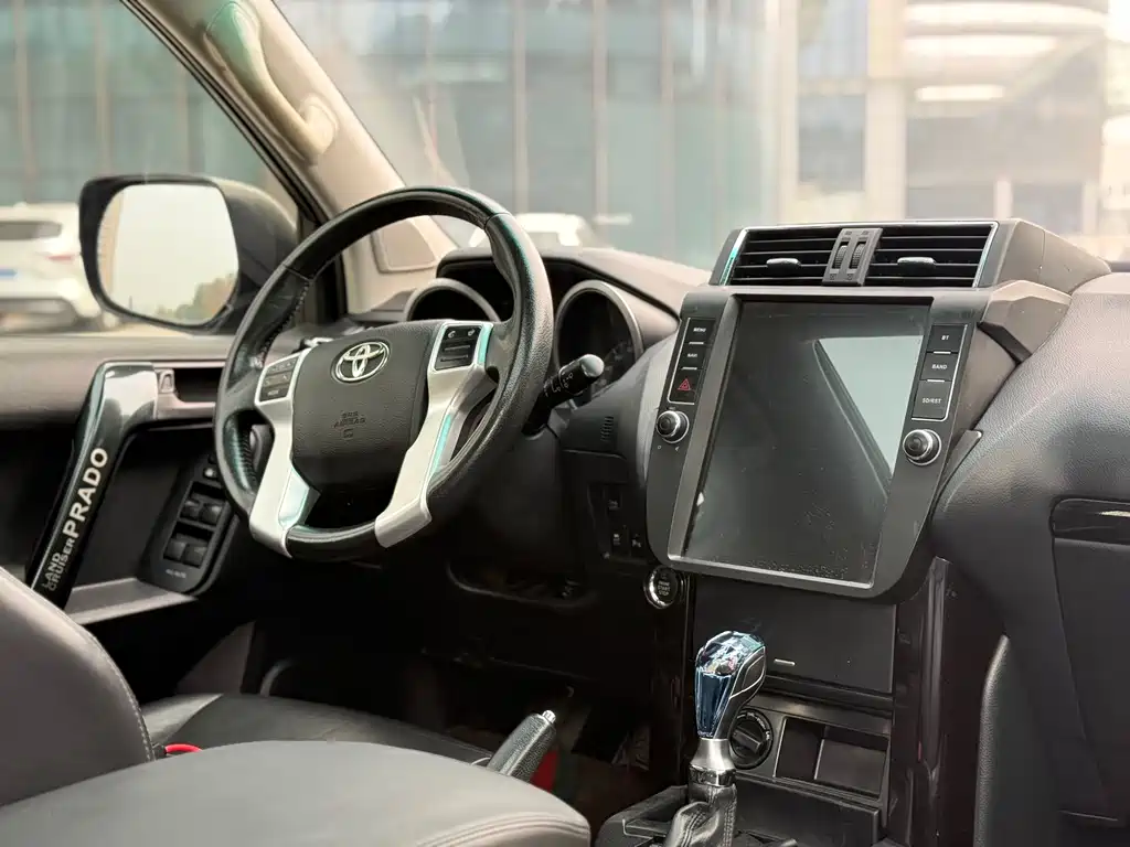 Toyota Prado 2017 — фото 20