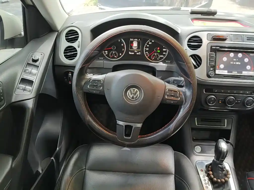 Volkswagen Tiguan 2016 — фото 11