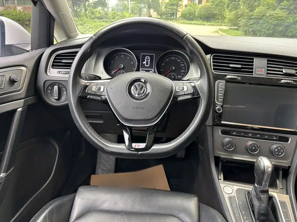 Volkswagen Golf 2015 — фото 14