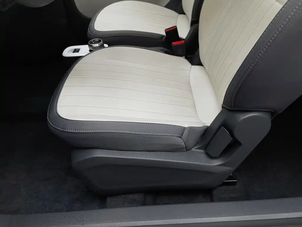 Geely Galaxy Panda 2025 — фото 20