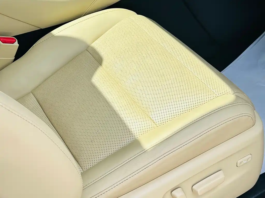 Toyota Alphard 2020 — фото 30