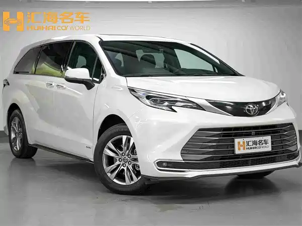 Toyota Sienna 2025