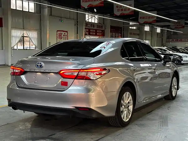 Toyota Camry 2021